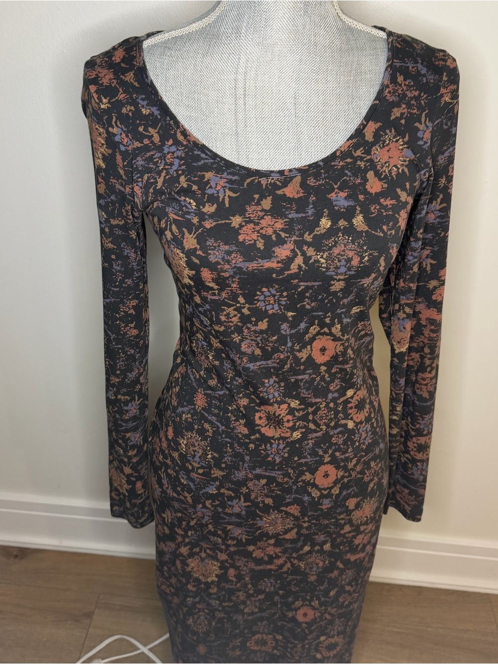 Floral maxi Scoop Neck Long Sleeve Dress - Black Rust, stretchy , XS
